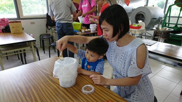 星源茶園DIY綠茶冰淇淋(大家都瘋了)